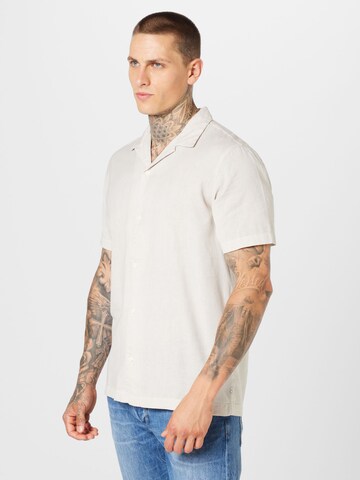 QS Comfort Fit Skjorta i beige: framsida