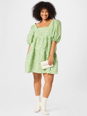 Abito estivo di Nasty Gal Plus in verde