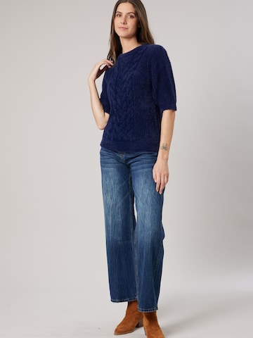 Deeluxe Sweater in Blue