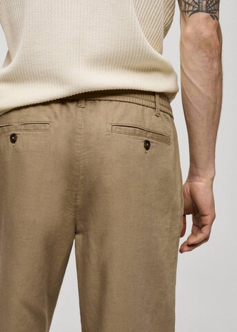 Effilé Pantalon 'Romelino' MANGO MAN en vert