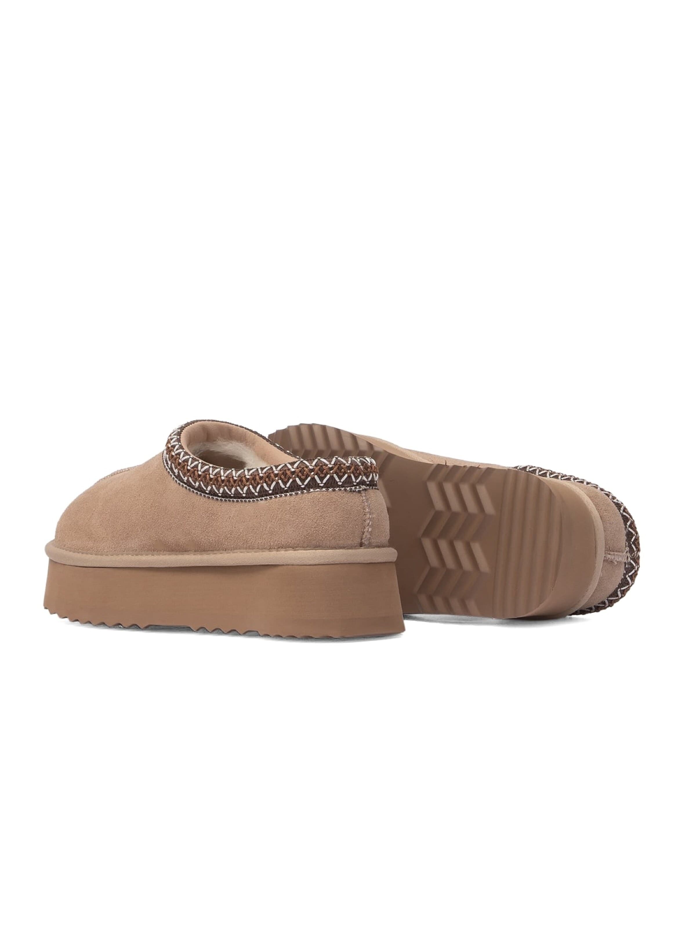 L'Arte Milano Booties in Beige