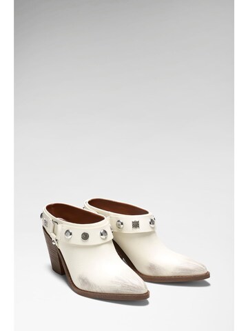 GUESS Platform Heels 'Sashlin' in White