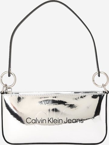 Calvin Klein Jeans Schultertasche in Silber: predná strana