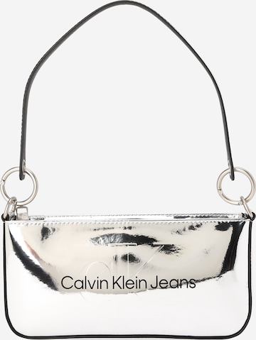 Calvin Klein Jeans Τσάντα ώμου σε ασημί: μπροστά