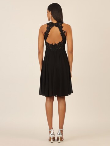 APART Kleid in Schwarz