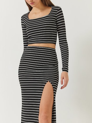 Bianco Lucci Suit in Black