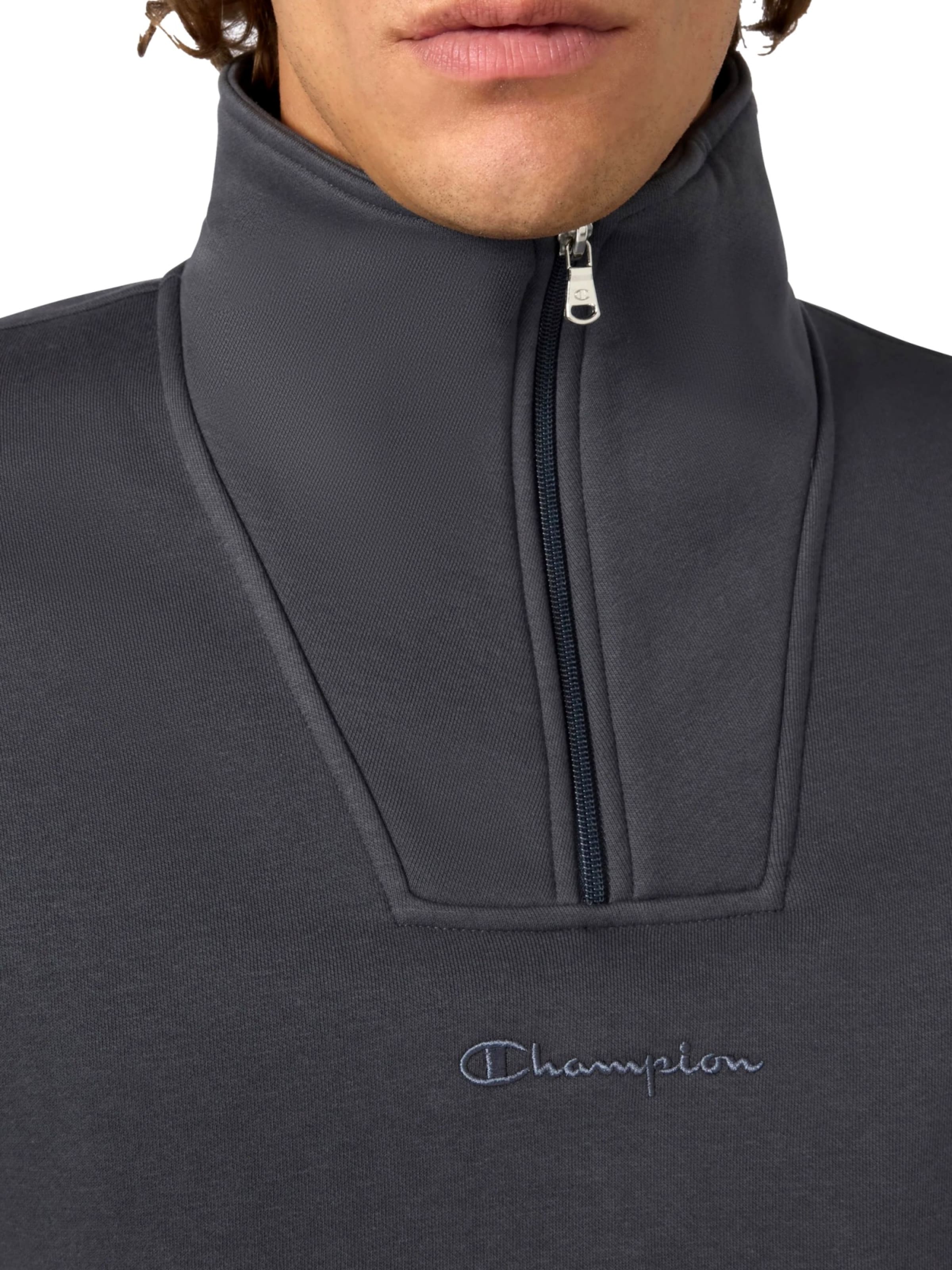 Champion Authentic Athletic Apparel Sweatshirt i grå