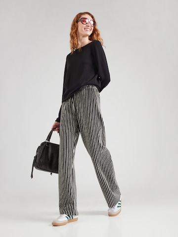 s.Oliver - Pullover em preto