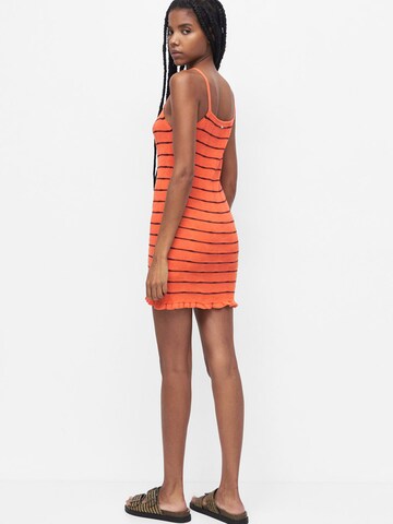Pull&Bear Úpletové šaty – oranžová
