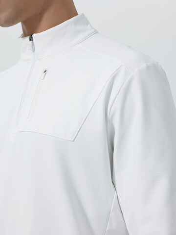 Youthup Shirt in White