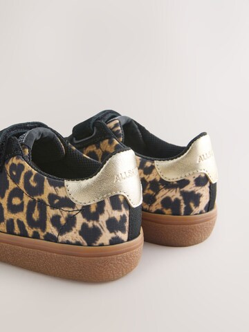 smALLSAINTS Сникърси в кафяво