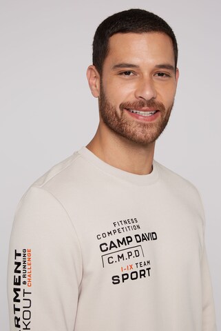 CAMP DAVID - Sudadera 'Fitness Challenge' en blanco