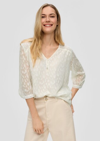 s.Oliver Blouse in White: front