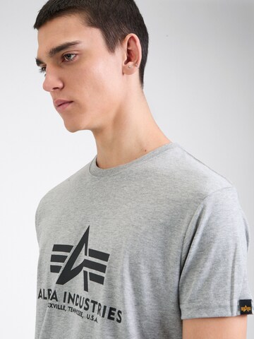 ALPHA INDUSTRIES Koszulka w kolorze szary
