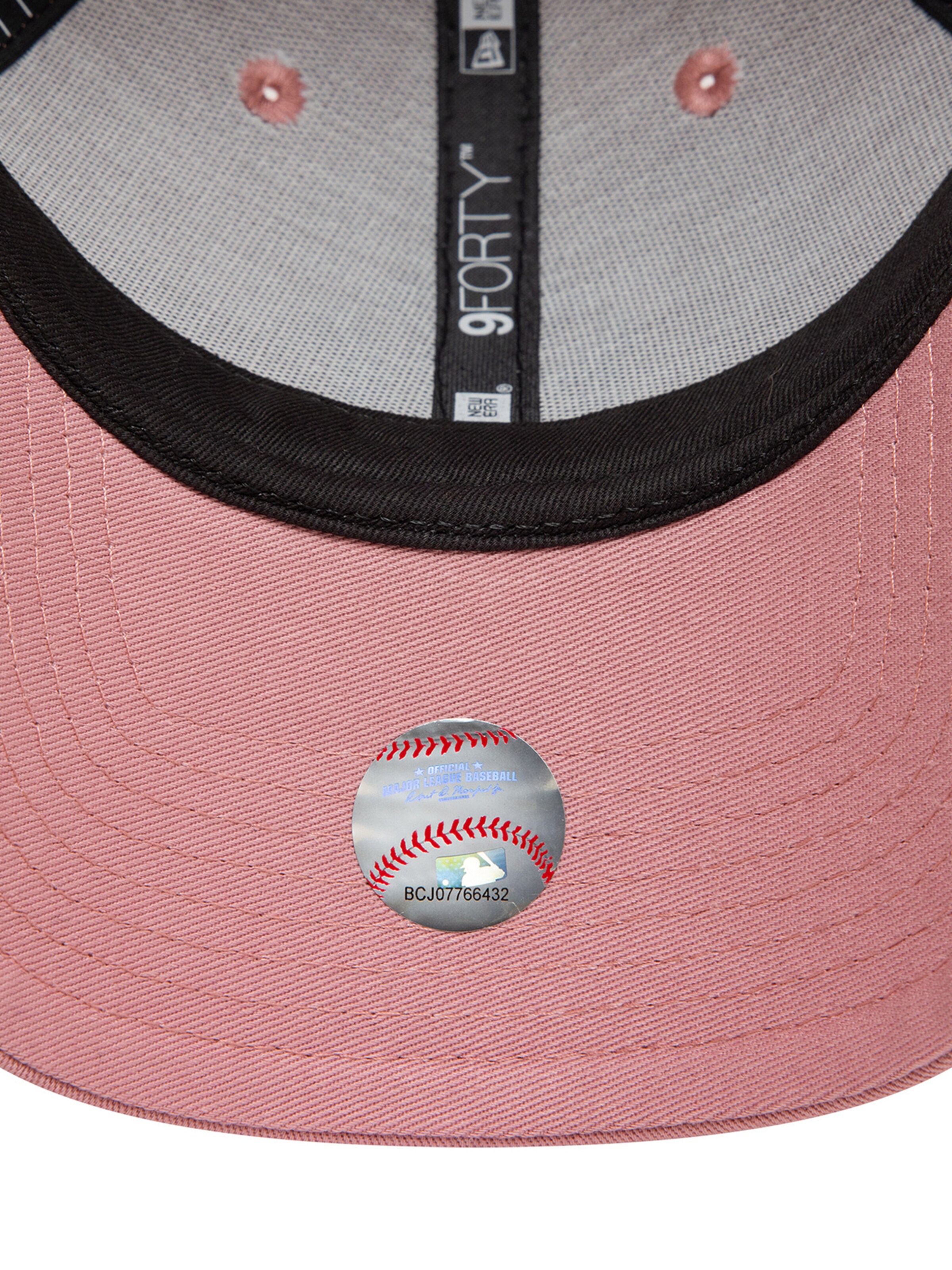 NEW ERA Pet 'LEAGUE ESSENTIAL 9FORTY NEYYAN  COPCOP' in Roze