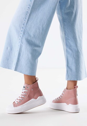 Baskets hautes 'Kaya' BRITISH KNIGHTS en rose