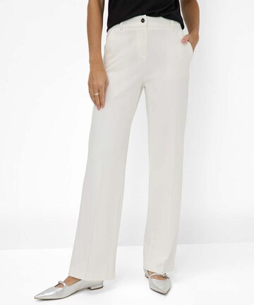 BRAX - regular Pantalón de pinzas 'MAINE' en blanco