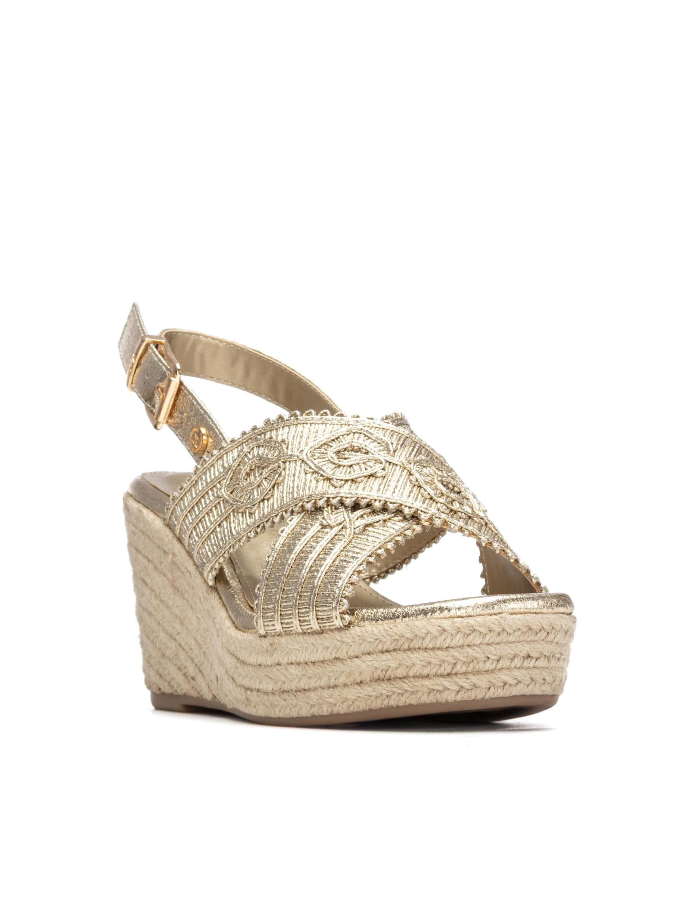 Xti - Sandalias en oro