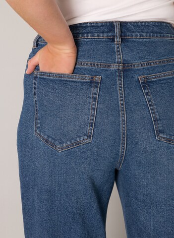 BASE LEVEL CURVY Wide leg Jeans in Blue