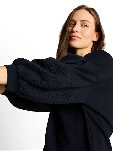 TOM TAILOR Sweatshirt i blå