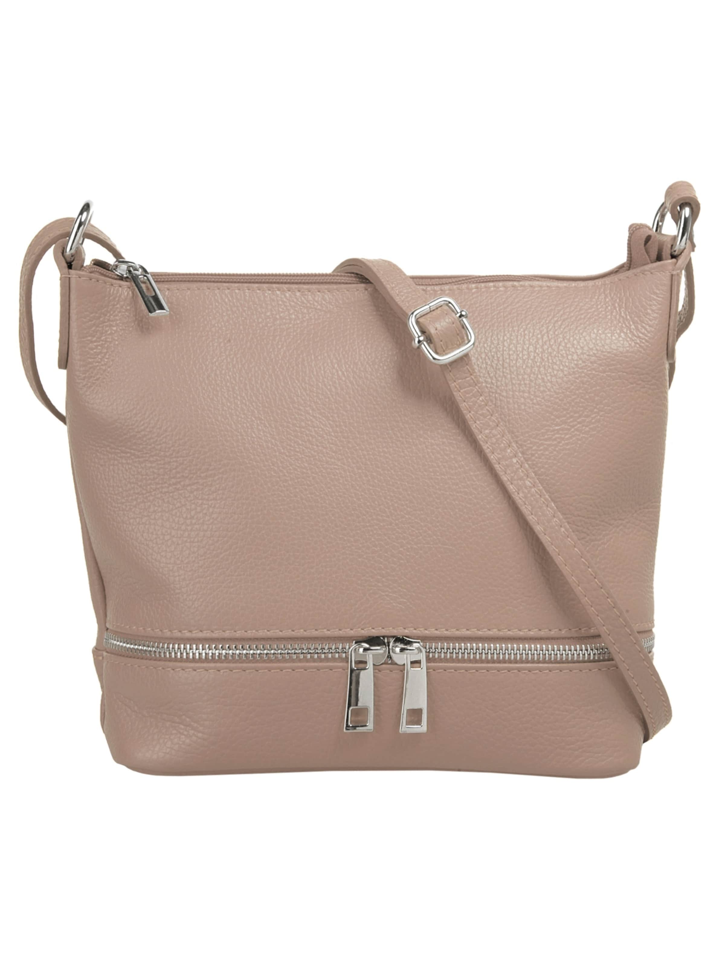 Cluty Crossbody Bag in Pink: front