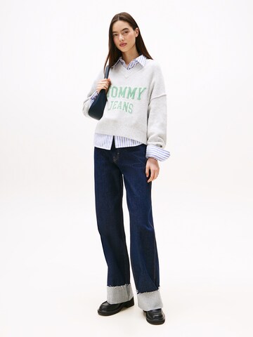 Tommy Jeans Πουλόβερ 'VARSITY' σε γκρι