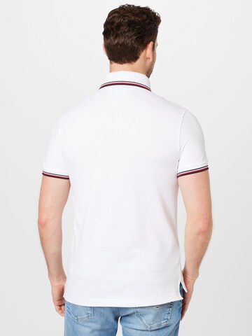 TOMMY HILFIGER - Camiseta en blanco