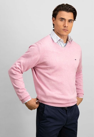 Pull-over FYNCH-HATTON en rose : devant