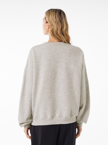 Bershka Sweatshirt in Grau