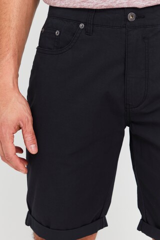 !Solid Regular Chinoshorts 'MILLAN' in Schwarz