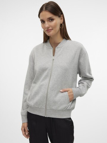 Veste de survêtement 'Lonnie' VERO MODA en gris