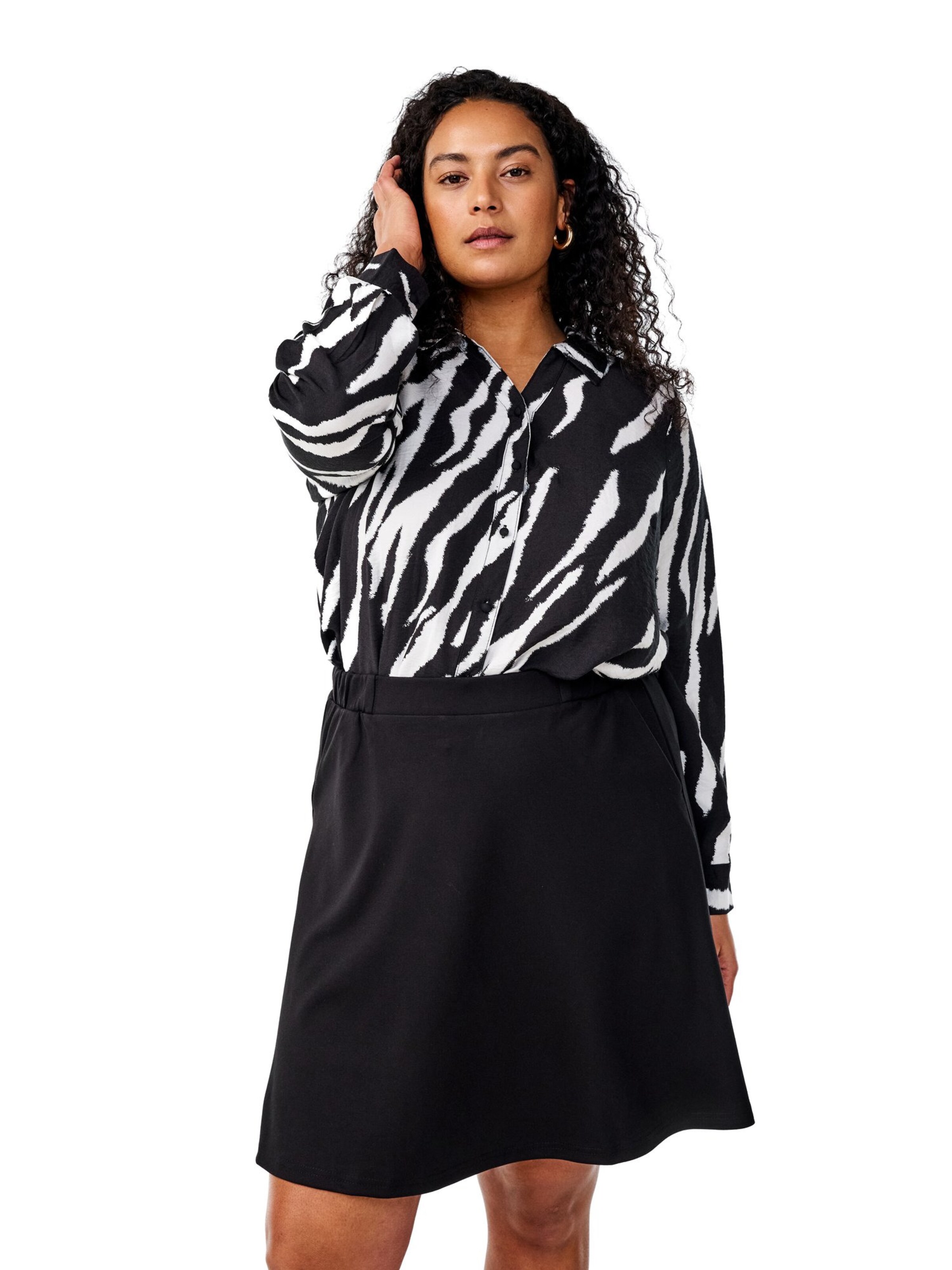 Zizzi Пола 'Vwinola' в черно: отпред