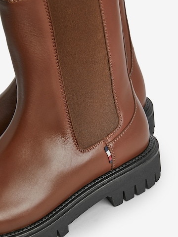 TOMMY HILFIGER Chelsea boots in Bruin