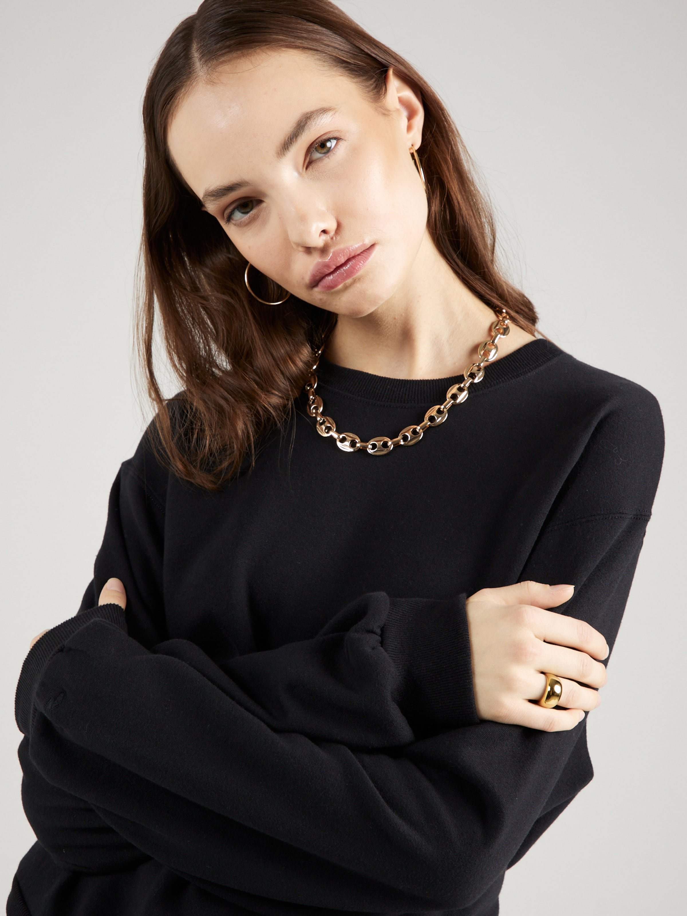 Hollister hot sale black sweater