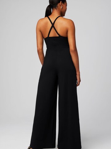 Fabletics Jumpsuit in Schwarz