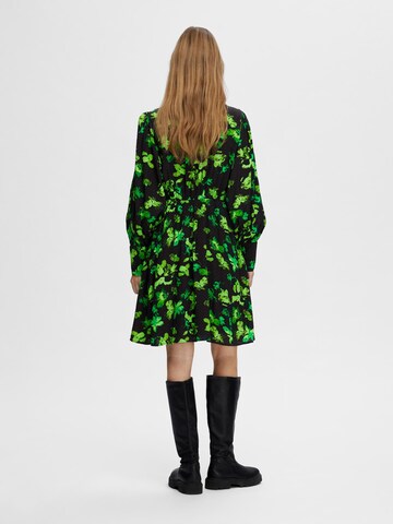 SELECTED FEMME Mekko 'CLARISA' värissä musta