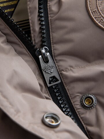 Superdry & Co - Mono 'Everest' en marrón