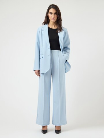 YAS Loosefit Παντελόνι πλισέ 'YASREEMAJ' σε μπλε