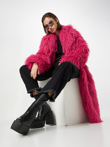 WEEKDAY Winter coat 'Mia' in Pink