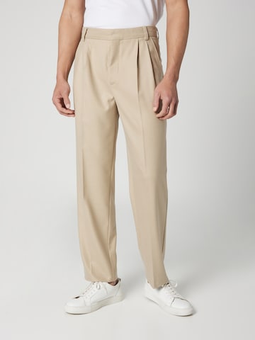 Regular Pantalon à pince 'Arthur' Guido Maria Kretschmer Men en beige : devant