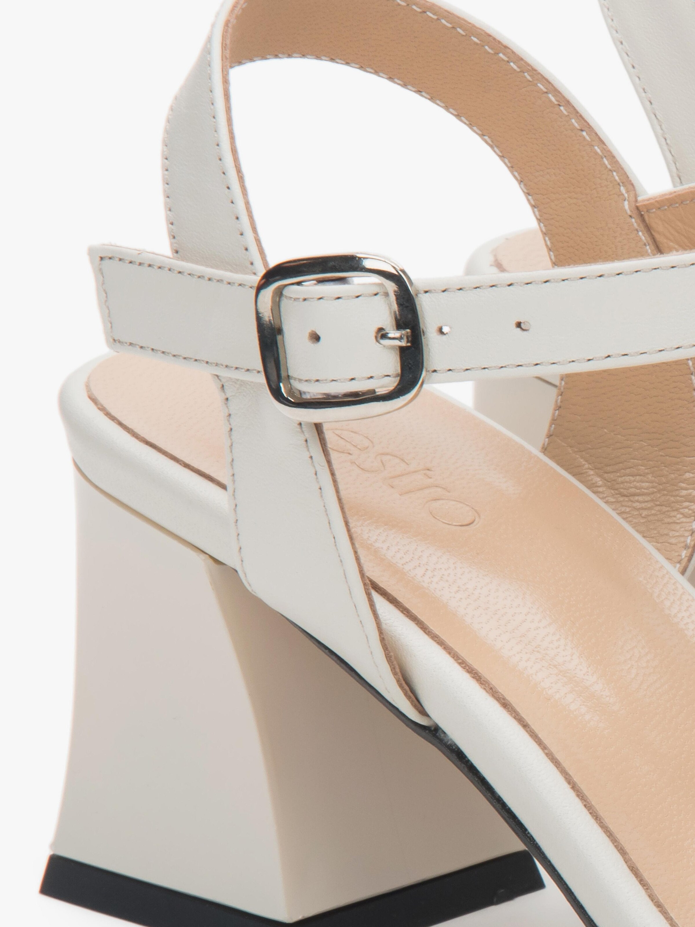 Estro Sandaal '081-736' in Beige