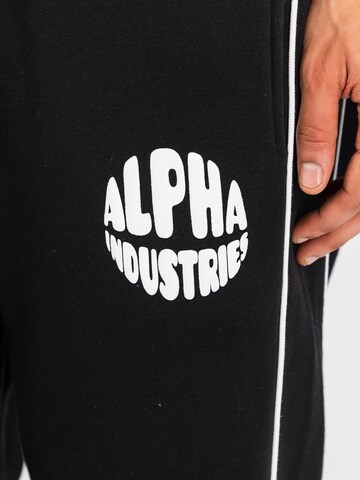 ALPHA INDUSTRIES Regular Sportbyxa i svart