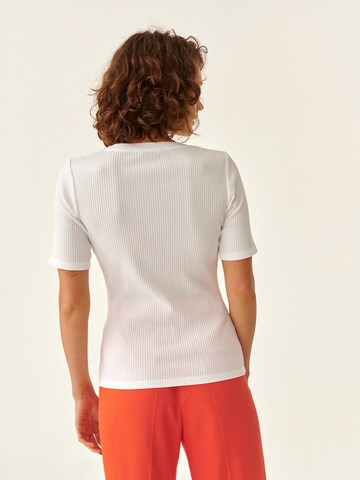 TATUUM - Blusa 'MARGO' en blanco