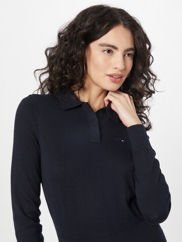 TOMMY HILFIGER Úpletové šaty – modrá