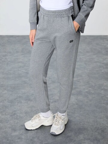 Tommy Life Jogging ruhák - szürke