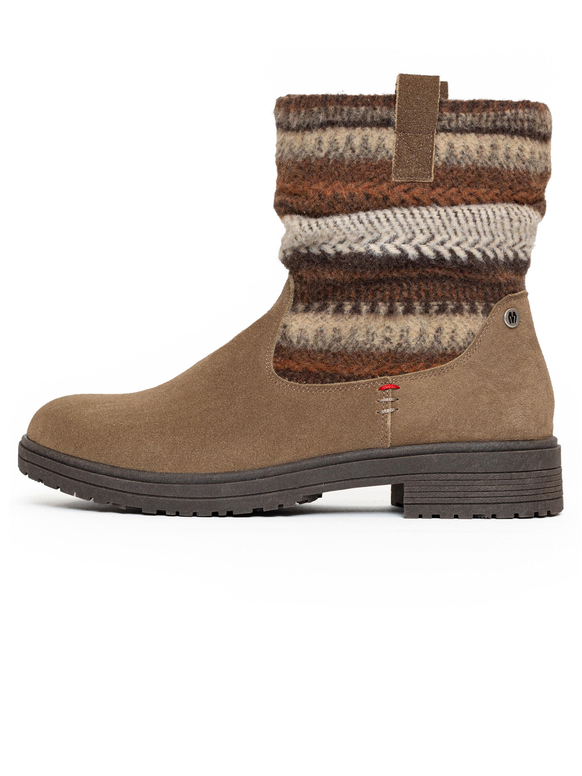 Bottines à lacets 'Joli' Minnetonka en marron : devant