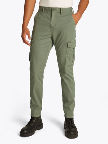 Tommy Jeans Tapered Cargo trousers 'AUSTIN' in Green: front