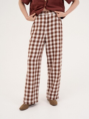 AmourLinen Regular Pantalon 'Barbora' in Bruin