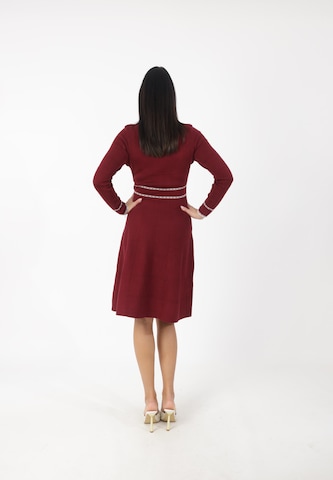 Elara Kjole i rød