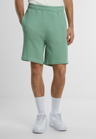 Prohibited Regular Trousers 'Portofino' in Green: front